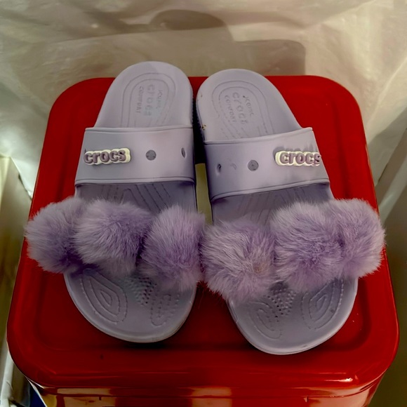 Crocs worn a couple of times - Picture 1 of 3